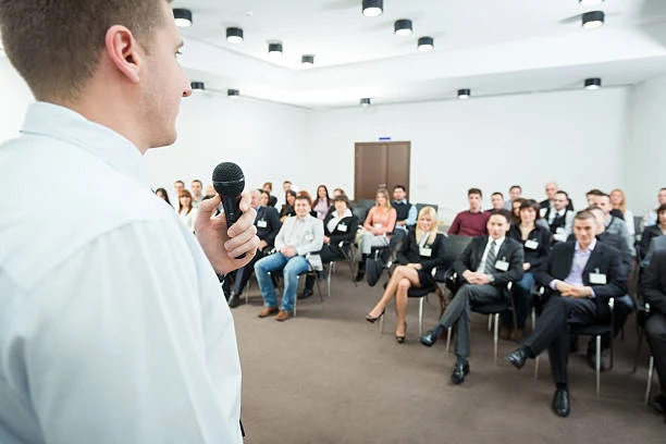 Palestra sobre ergonomia no ambiente de trabalho